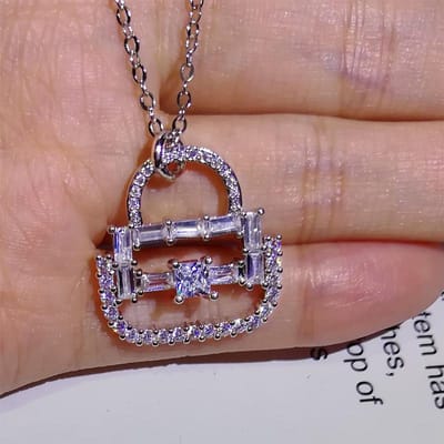 Handtas Licht Luxe Niche Design Ins Oorbellen Coole Stijl Eenvoudige Diamanten Ketting Hanger brown