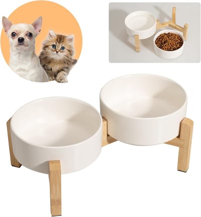 Famanu Dubbele keramische hondenbakset met antislip bamboehouder, verhoogde hondenbak voor voer en water, kommen voor katten en kleine honden, 2 x 480 ml - Wit