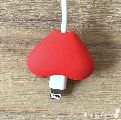 SilverAndCoco® - Kabeldiertjes / Kabelprotector / Kabelbeschermer Mobiele Telefoon Kabel Lader beschermer / Kabelbijter iPhone iPad Android oplader | Valentijn Liefde Verliefd - Hart
