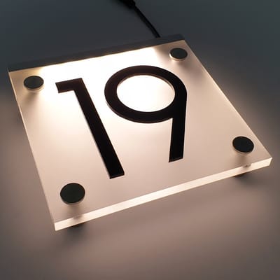 Huisnummerbord met verlichting - 15x15 cm - Zelf ontwerpen - LED Verlichting - Voordeligste keuze verlicht huisnummer