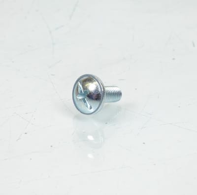 Vis cache carter capotage latéraux pour mobylette Peugeot 103 Vogue Ø5x12mm Neuf