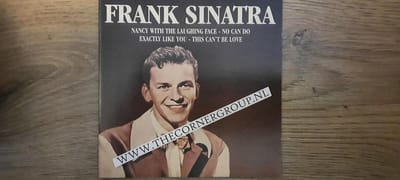 Frank Sinatra: Essential Masters Of Jazz