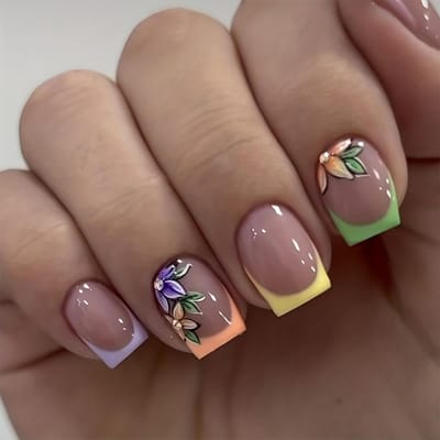 Cosensi- Nepnagels 24 Stuks - Franse Korte Vierkante Plaknagels - Schattige Bloemenontwerpen - Acryl Glansafwerking - Milieuvriendelijk Materiaal - Inclusief Nagelvijl en Gelei Stickers - Kunstnagels