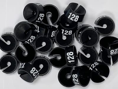 Bleijenberg Maatdopje maat 128 zwart - Maataanduiding voor kledinghangers per 25 stuks - Maatringetje Ø 20 mm - Kledinghangers - Kleerhanger - Kapstok - Mark-Brics - wisersizer
