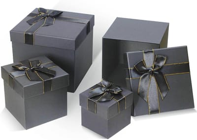 Zwarte geschenkdozen met deksel - set van 4 vierkante dozen met lint en strik