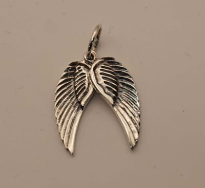 Zilveren hanger van 2 engelen vleugels - simpele sterling zilveren hanger van vleugels - pendant silver angel wing - vleugels van een engel zilveren hanger - bedel een vleugels voor aan collier - bedeltje voor zilveren ketting