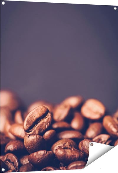 Gards Tuinposter Koffie Bonen op een Zwart Achtergrond - 80x100 cm - Tuindoek - Tuindecoratie - Wanddecoratie buiten - Tuinschilderij