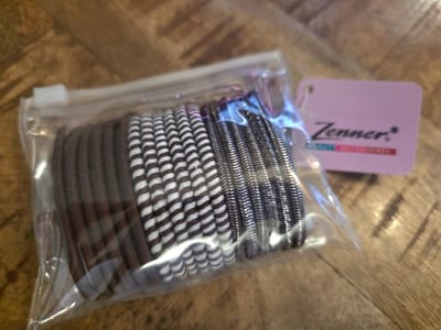 Zenner - haarelastiekjes voordeelverpakking (18 Stuks) – Met Handig Opbergtasje – Mix van bruin, Zilver/koper en bruin/wit Strepen