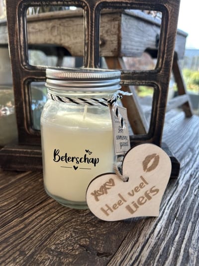 Creaties van Hier - Black & White scented candles Beterschap met houten hartje – 13,5 cm – vanille