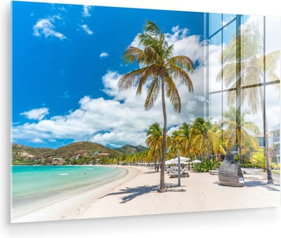 MuchoWow® Glasschilderij 120x80 cm - Schilderij acrylglas - Strand - Ligbed - Palmbomen - Foto op glas - Muurdecoratie woonkamer - Wanddecoratie slaapkamer - Schilderijen