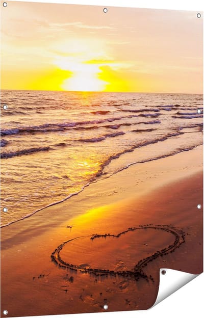 Gards Tuinposter Zonsondergang op het Strand met een Hartje - 90x120 cm - Tuindoek - Tuindecoratie - Wanddecoratie buiten - Tuinschilderij
