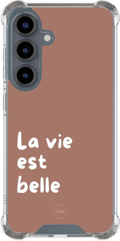 Shockproof hoesje geschikt voor Samsung Galaxy S25 - La vie est belle - Schokbestendig - Verhoogde randen - TPU case - Extra Sterke Back Cover - Tekst - Transparant, Bruin