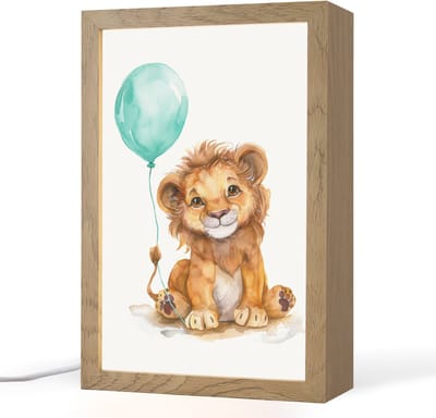 Nachtlampje 20x30 cm - Kinder lampje - Leeuw - Baby dier - Blauwe ballon - Tafellamp kinderkamer - Slaapkamer lamp - Bedlamp kinderen - Kinderlampje stopcontact - Wandlamp babykamer - Nachtlampjes