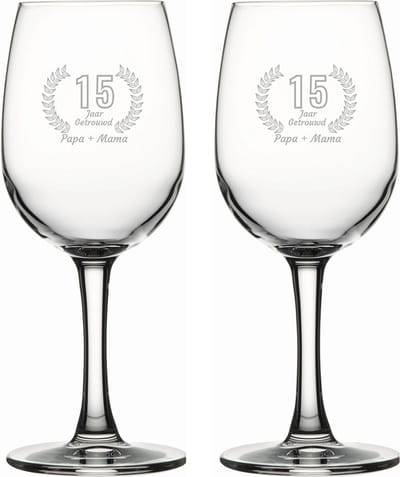 Gegraveerde set witte wijnglazen 26cl Papa + Mama 15 jaar getrouwd