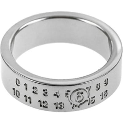 Maison Margiela Sm6uq0058 P6469 951 Mm6 Gegraveerd NumbeRing Logo 6mm Ring SM6UQ0058 P6469 951 (7) white