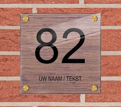 Naambordje voordeur plexiglas 25x25x0,5 cm met goud kleur afstanhouder model 1146 - Huisnummerbordje, naambordjes, naambordje huis, naamplaatjes, huisnummer bordje, originele naambordjes voordeur, huisnummerbord met naam, originele huisnummer bord