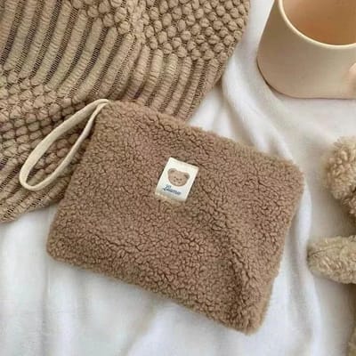 WiseGoods Premiun Pluche Opberg Tasje Make-Up - Reistasje - Fluffy Etui - Toilettas - Makeup Tas - Tasje - Etuis - Reizen - Bruin