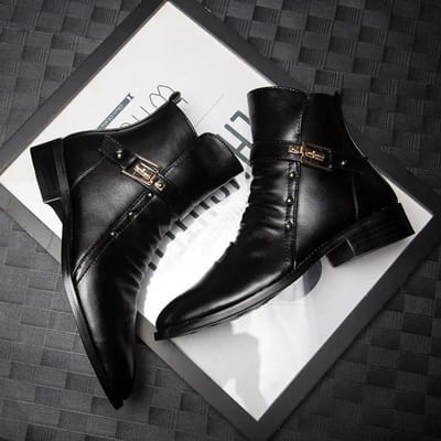 Herenlaarzen van leer, modieuze herenschoenen, zwart, waterdicht, nieuw, maat 45, in de aanbieding, casual, comfortabel, lage prijs, klassiek designer schoeisel. 44 black