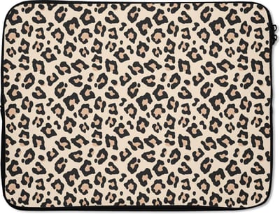Laptophoes 17 inch - Panterprint - Wit - Roze - Laptop sleeve - Binnenmaat 41x28 cm - Zwarte achterkant