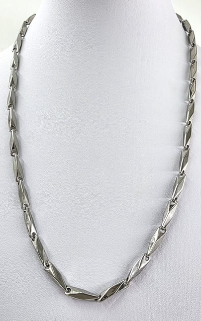 Halsketting - Stalen - schakelketting - mannen - Grof - langwerpige, facetvormige schakels - zilverkleur - L 60 cm - Br 4.5mm - prachtige te combineren met of zonder hanger.