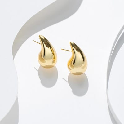 Kleine Goudkleurige Waterdruppel Oorknop voor Dames Oorsieraden Eenvoudig Valentijnsdag Cadeau beige