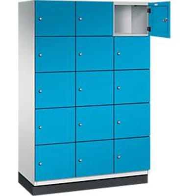 C+P Cambio lockerkast, 3 vakken, 15 vakken, met plint, B 1200 x D 525 x H 1980 mm, lichtgrijs/lichtblauw