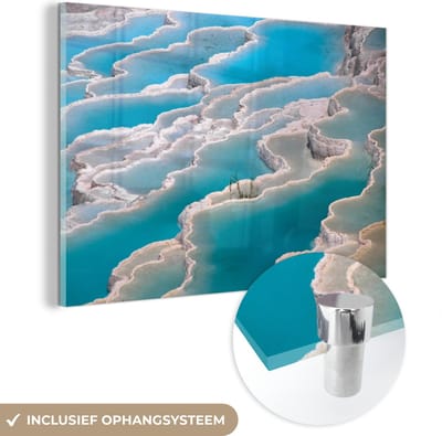 ® Glasschilderij 180x120 cm - Schilderij acrylglas - De kalkvorming en blauw water van Pamukkale - Foto op glas - Muurdecoratie woonkamer - Wanddecoratie slaapkamer - Schilderijen