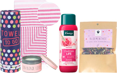 Kneipp Cadeauset Embrace Life Bad Luxe Moment - Kneipp Badschuim Embrace Life 400 ml - Towel To Go Hamamdoek Licht Roze - ARELO Bloementhee zakje - My Flame Kaars Een Blikje Liefde