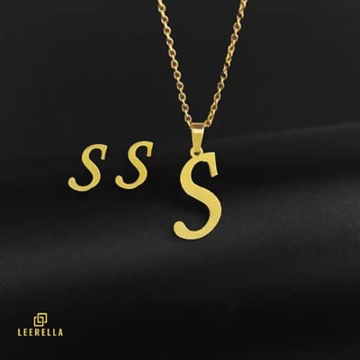 Leerella | S | Luxe Goudkleur Initialen Ketting & Oorbellen Set - Roestvrij Staal - Letters A t/m Z - Persoonlijke Sieraden voor Elke Gelegenheid Moederdag, Valentijnsdag en Verjaardag Cadeau Ketting 45 cm