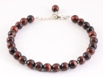 Zilveren armband met rode tijgeroog kralen