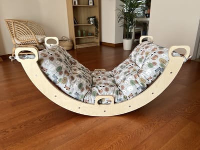 ScoobyWoody Houten Klimbrug/Klimboog Inclusief Kussen - Montessori Klimrek - Naturel Hout - Kinderspeelgoed - Donkergrijs kussen - Grote maat - 118x58x70cm