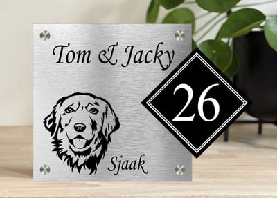 Naambordje / huisnummer voordeur Golden retriever rvs look met apart huisnummer