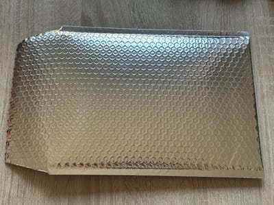 20 Kunststof metallic 180 x 240 mm Zilverkleur bubbel enveloppen