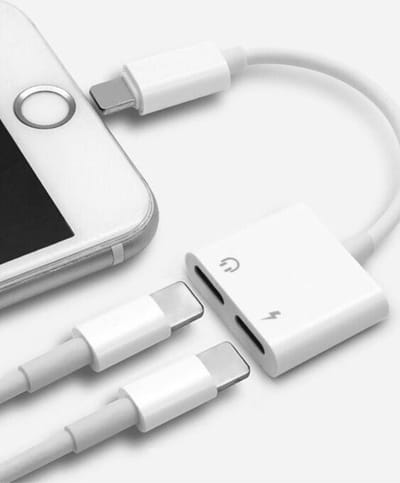 Audio Splitter Adapter - 2 Lightning Poorten - Stereo Sound - Opladen + Audio Beluisteren - 2 in 1 Lightning splitter- Audio & Opladen - Voor Iphone 7+/ 7+/ 8 / 8+/ X / XR / XS / XS MAX / iPad Pro / Air / 2018 / iPad Mini 4