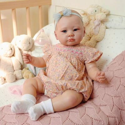 Babypop Realistisch - Levensgetrouwe Pop - Spelen en Knuffelen - Handgeschilderde Details - 45 cm - Roze
