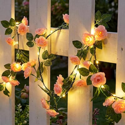 SnelShoppen - Qoosea Rozen String Lights 1.8M 40 LED Kunststof Bloemen Verlichting op Batterijen voor Tuin, Bruiloft, Slaapkamer, Valentijn, Kerst Dec