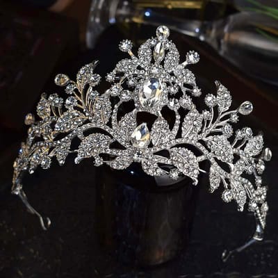 High-end Licht Luxe en Zware Industrie Bruidskroon Bruidsjurk Hoofddeksel High-end Gevoel Haarkroon Grand Schitterende Diamant Verjaardagskroon gray