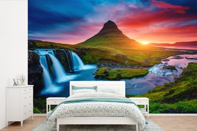 Behang - Fotobehang Waterval - Berg - Mos - Zonsondergang - Natuur - Breedte 360 cm x hoogte 240 cm