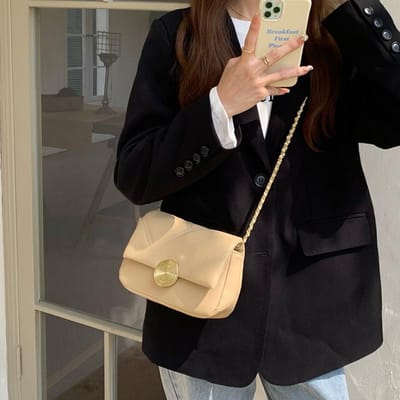 Nieuwe Diamanten Kettingtas voor Dames Lente en Zomer Textuur Niche Design Eénschouder Crossbody Tas Modieuze Kleine Vierkante Tas beige