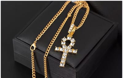 ICYBOY 18K Ketting met Krystallen Kruis Egyptische Ankh Pendant verguld [GOLD-PLATED] [ICED OUT] [26 - 65CM] - Gold Plated Necklace Shiny Crystal Cross Egypte