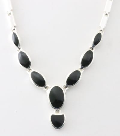 Hoogglans zilveren collier met onyx