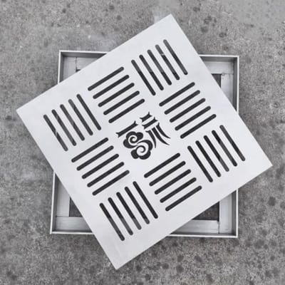 Regenwaterafvoer Rooster - Puinblokkeerder Drainage - Waterbeheer Buiten - Versterkt Metaal - 50x50cm - Zilver