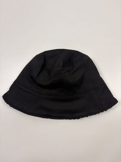 Bucket hat, vissershoedje, warm.