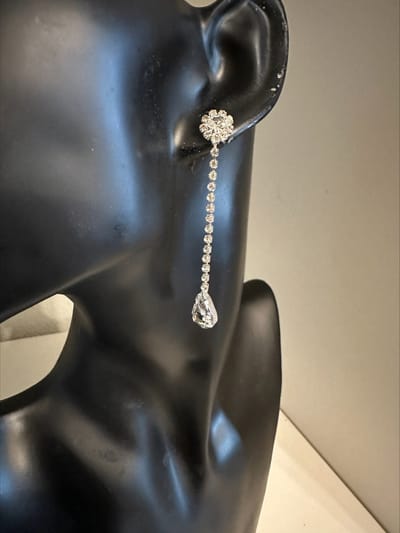 Strass decor waterdruppel oorbellen || Make up | Parfum | Moederdag | Verjaardagscadeau| Cadeautje| Valentijnsdag| Kado | sieraden | vaderdag | oorbellen | oorsieraden