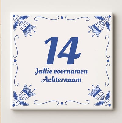 Gepersonaliseerde Huisnummer Tegel 15x15cm – Blauw-Witte Delfts Blauwe Keramische Tegel met Namen – Stijlvol Adresbord