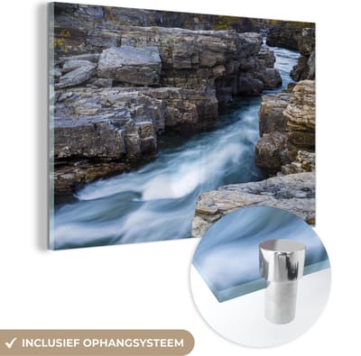 ® Glasschilderij 180x120 cm - Schilderij acrylglas - De woeste wateren in het Nationaal park Abisko in Zweden - Foto op glas - Muurdecoratie woonkamer - Wanddecoratie slaapkamer - Schilderijen