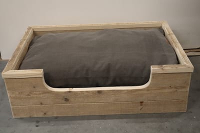 Houten hondenmand Dommel van gebruikt steigerhout inclusief antraciet kussen 110x80x30 cm