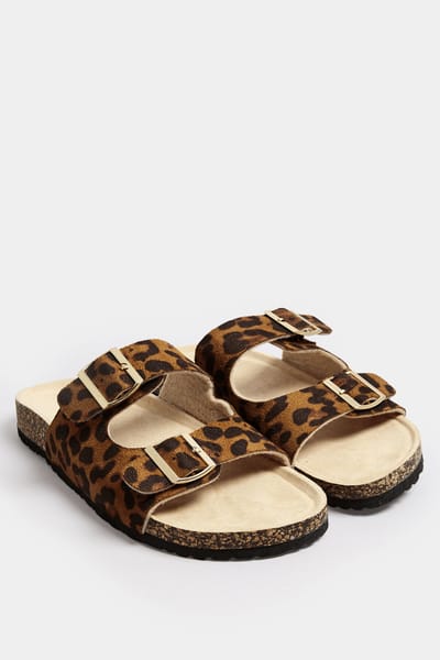 Yours Sandalen Met Dubbele Bandjes Met Luipaardprint En Voetbed In Een Extra Brede Pasvorm In Bruin Imitatiesuède Size 38EEE
