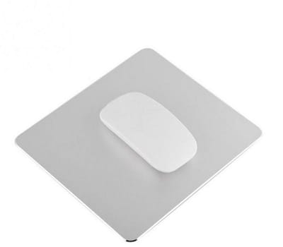 Cosensi - Aluminium Muismat Antislip - Modern Design - Waterdicht - Voor Kantoor Thuis Gaming - 22x18cm - Zilver - Stijlvol en Functioneel