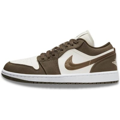 Jordan 1 Low SE Light Olive (W) - Maat 38